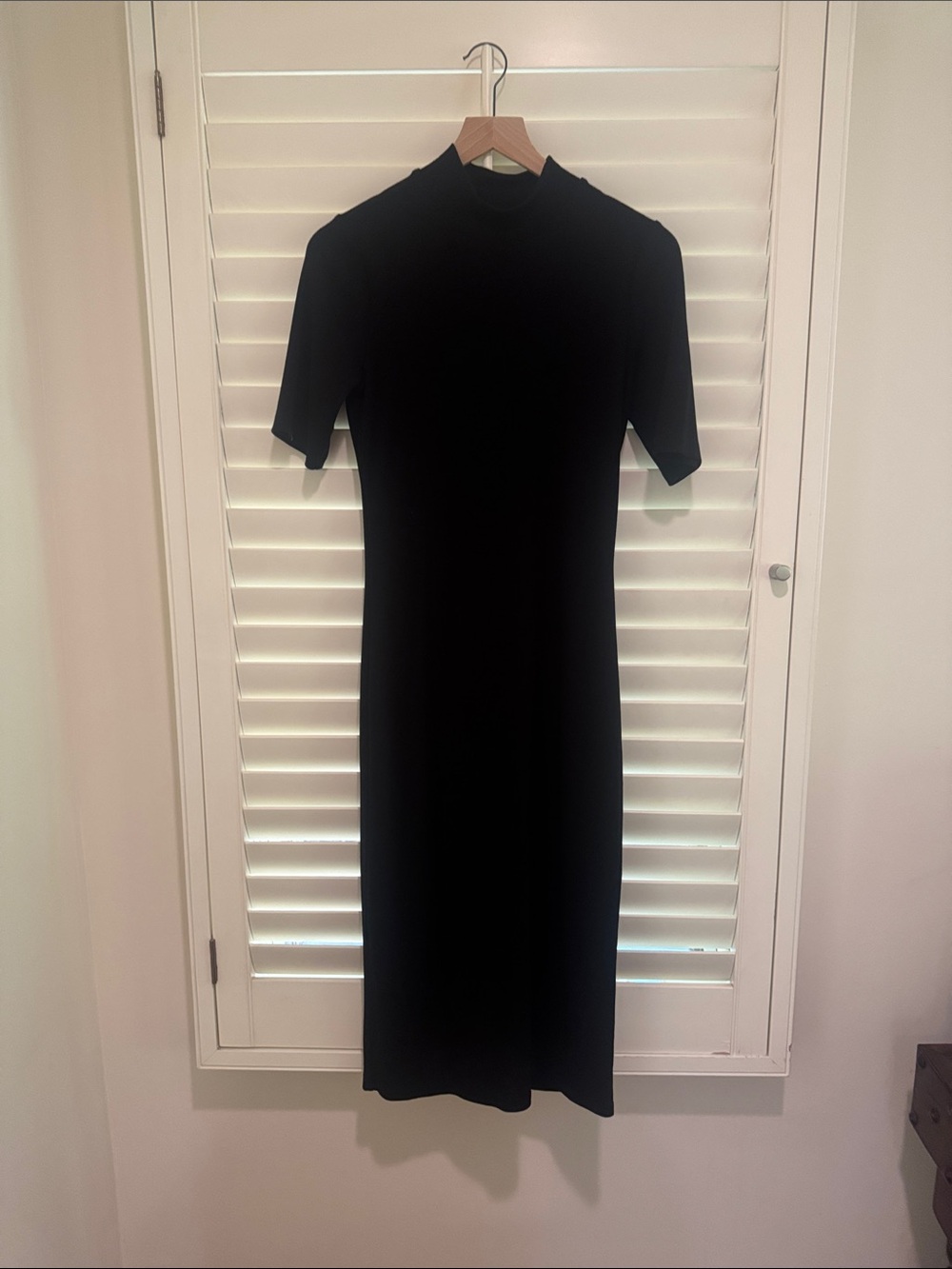 Marine Layer Black Short-Sleeve Midi Dress
